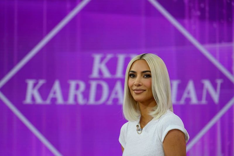 Kim Kardashians Vermögen 2022: Wiki, Instagram, Facebook und Twitter